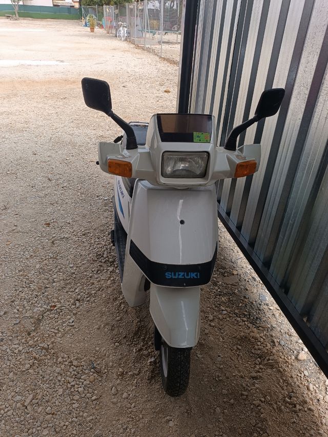 Suzuki Lido 75cc Clásica