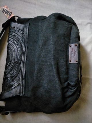 Bolso de piel negro