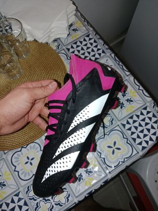 Zapatillas Fútbol Adidas Predator Negras Rosas