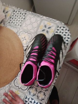 Zapatillas Fútbol Adidas Predator Negras Rosas