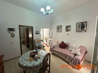 Casa en venta en Lora del Río