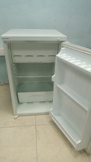 Nevera Indesit garantía 