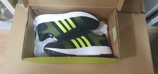 Deportivas Adidas Talla 36.5 Negras y Verdes
