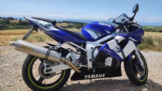 Yamaha YZF R6 de 2002 (carburación)