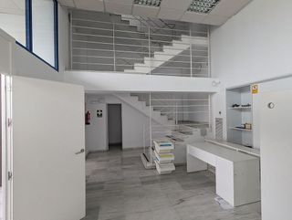 Oficina en alquiler en Gelves