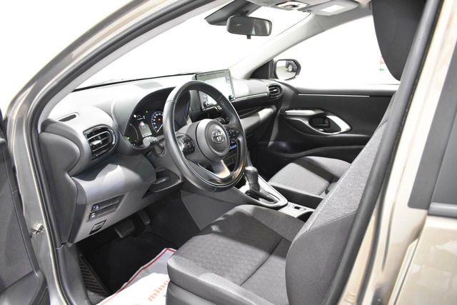 Toyota Yaris 1.5 HYBRID 116H BUSINESS