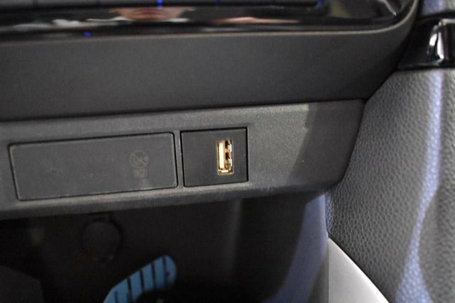 Toyota Yaris 1.5 HYBRID 116H BUSINESS