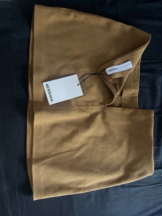 Falda Bershka ante marrón