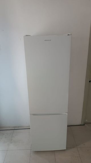 Nevera Benavent garantía 

