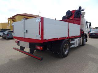 Volvo FM 330.18 - GRUA