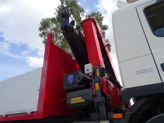 Volvo FM 330.18 - GRUA