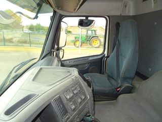 Volvo FM 330.18 - GRUA