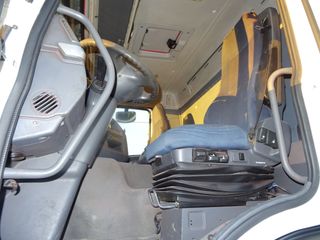 Volvo FM 480 - GRUA