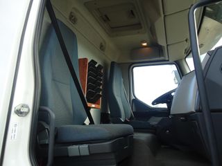 Volvo FL 280.18 - GRUA