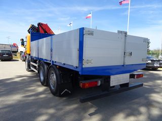 SCANIA P 380 - GRUA