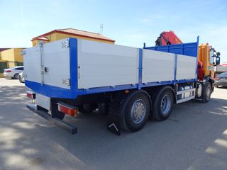 SCANIA P 380 - GRUA
