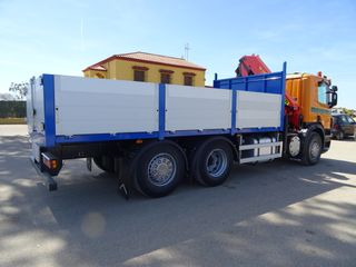 SCANIA P 380 - GRUA