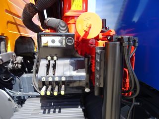 SCANIA P 380 - GRUA