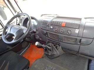 Iveco  EUROCARGO ML 100E22 -GRUA