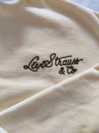 Sudadera Levi's amarilla