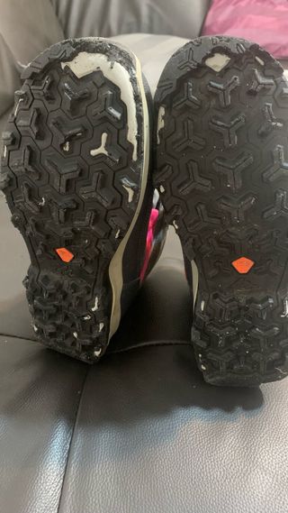 Botas de montaña grises y rosas/ Decatlón