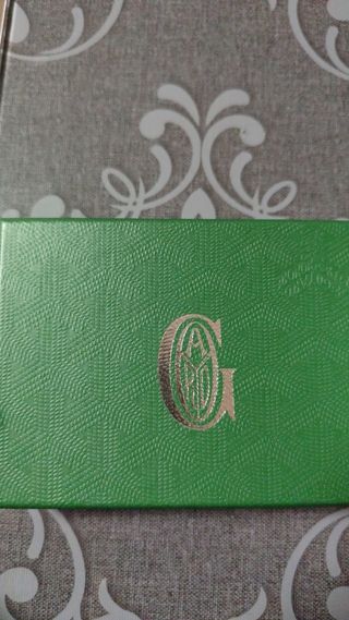 Tarjetero Goyard