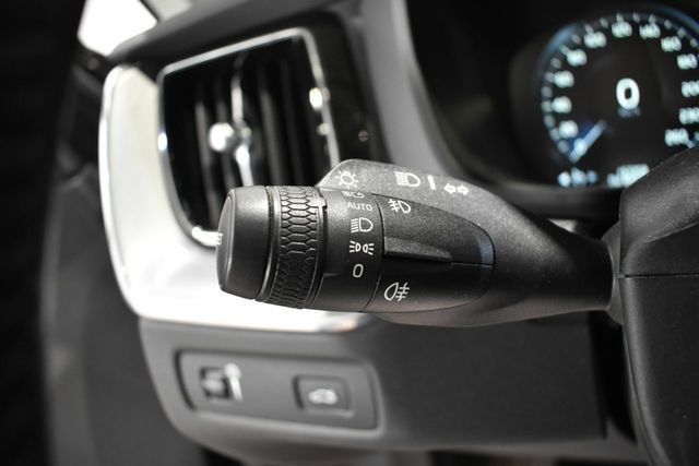 Volvo XC60 2.0 D4 190 CV AWD GEARTRONIC MOMENTUM