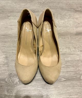 Zapatos de tacón beige 