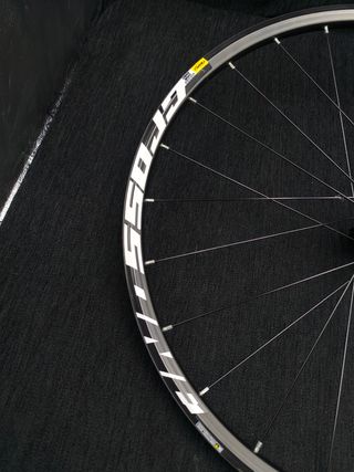 Rueda Mavic Crossone 26' 6 tornillos