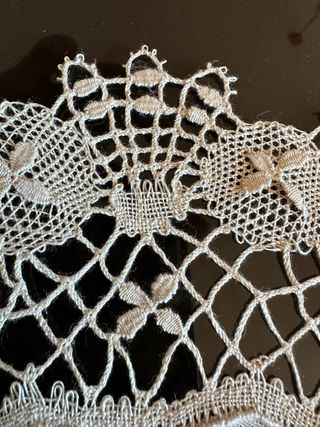 Centrino tombolo fatto a mano