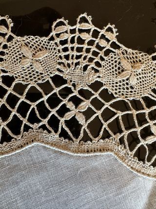 Centrino tombolo fatto a mano