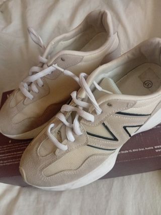 OFERTA/Zapatillas deportivas talla 37