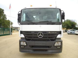 Mercedes-Benz ACTROS 25B 32 - PORTAMAQUINAS