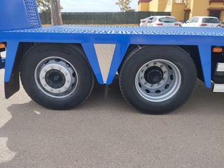 SCANIA P 380-PORTAMAQUINAS