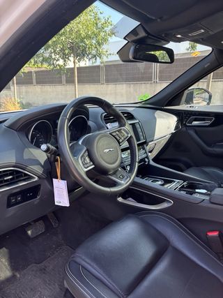 Jaguar F-Pace 2017