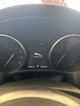 Jaguar F-Pace 2017