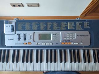 Teclado Casio LK-110 con o sin soporte
