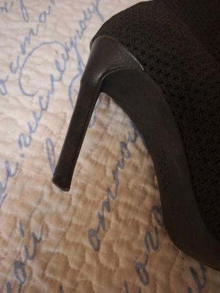 Botines de tacón negros