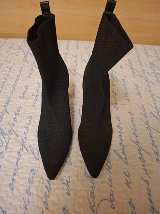 Botines de tacón negros