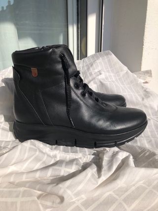 Botines Valeria's Piel Talla 37 Ligeros