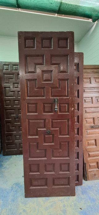 Puerta antigua madera estilo castellana 