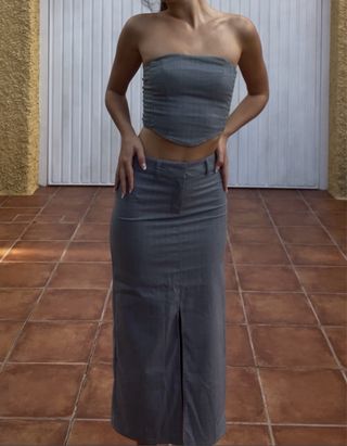 Conjunto top y falda gris
