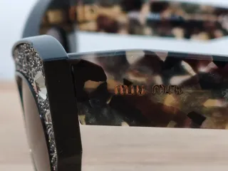 Gafas de sol Miu Miu SMU02Q