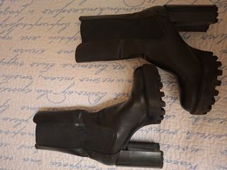 Botas negras con plataforma