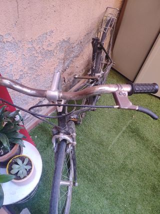 Bicicleta clásica negra
