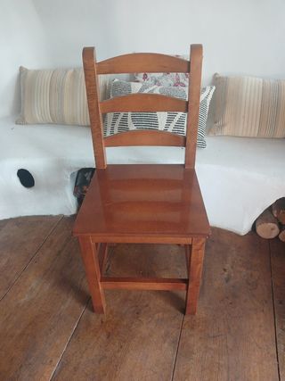 Silla de madera