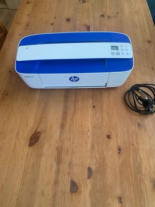 Impresora HP DeskJet 3700 Azul y Blanca