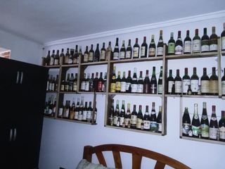 Bottiglie di vino assortite