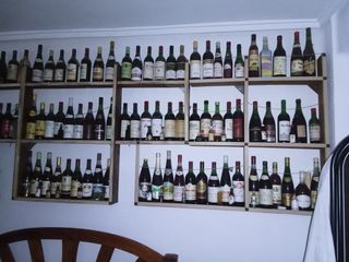 Bottiglie di vino assortite