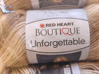 Lote 5 ovillos Red Heart Unforgettable